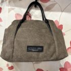 Bolso Devota & Lomba Essential Line en color topo con asas negras